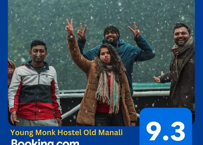 Young Monk Hostel & Cafe Old Manali